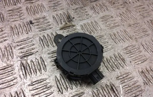 Toyota Prius (XW30) Horn signal 068900-5600