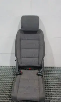 Volkswagen Touran I Rear seat 