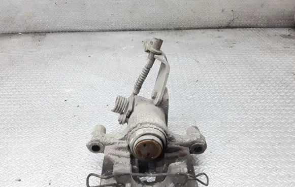 Nissan Primera Rear brake caliper