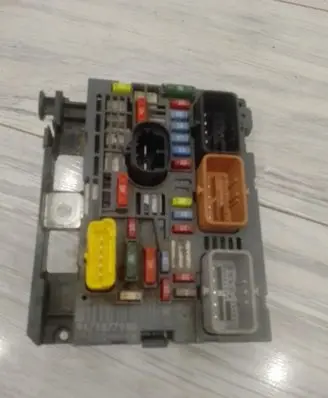 Citroen C4 Grand Picasso BSM Control unit 9675877980