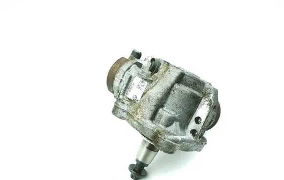 BMW X5 F15 Fuel injection high pressure pump 0445010638 150923 7823470