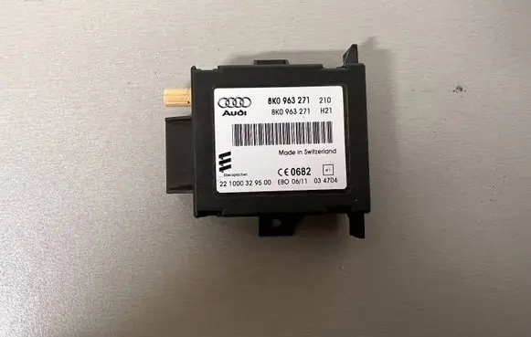 Volkswagen Touareg II Auxiliary heating control unit/module 8K0963271 221000329500