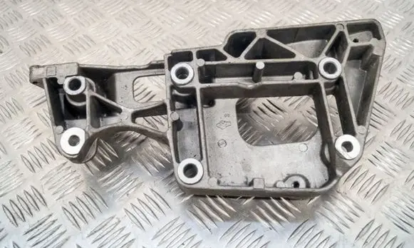 Volkswagen PASSAT B6 Other engine bay part 06F903143F