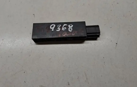 Volkswagen Tiguan Keyless system antenna 5Q0962131