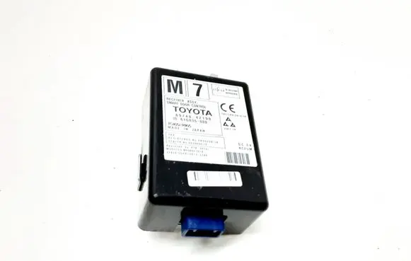 Toyota RAV 4 (XA40) Door control unit/module 8974042190