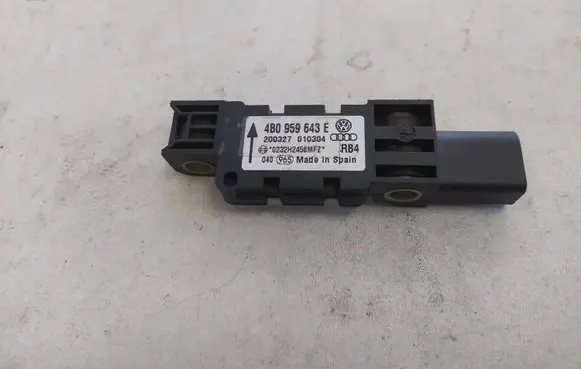 Audi A3 S3 8P Airbag deployment crash/impact sensor 4B0959643E