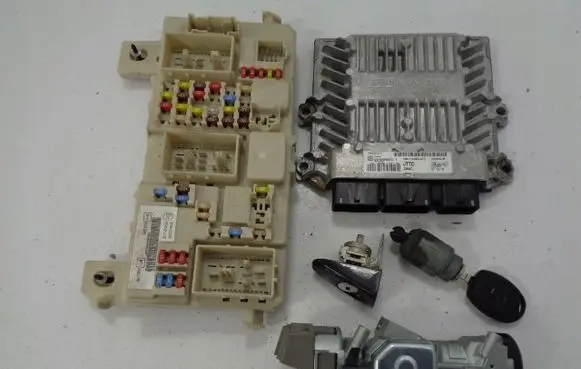 Engine ECU kit and lock set