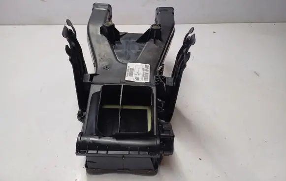 Mercedes-Benz GLE (W166 - C292) Other center console (tunnel) element A1668301600