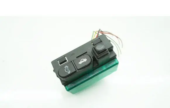 Maserati Coupe Tailgate opening switch