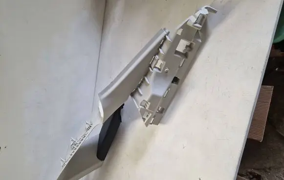 Citroen C4 III e-C4 (C) pillar trim 98343901