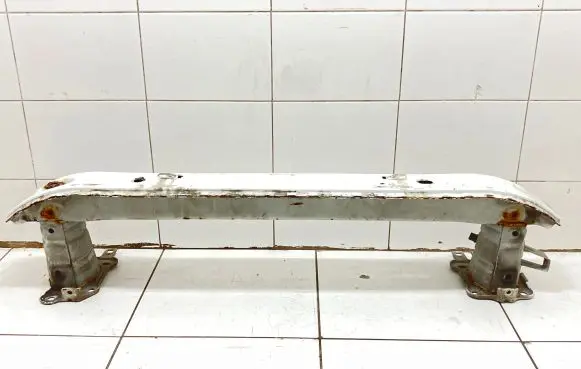 Volvo C30 Front bumper cross member