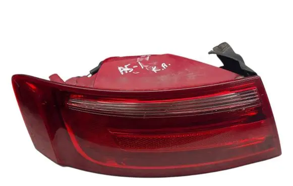 Audi A5 8T 8F Rear/tail lights 8T0945095