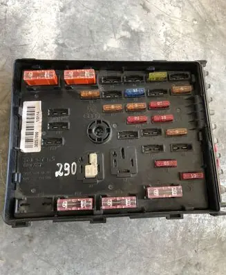 Volkswagen PASSAT B6 Fuse module 3C0937125 93592777