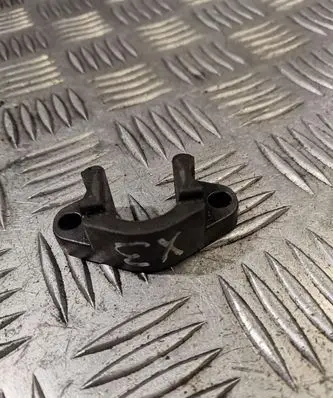 BMW X3 E83 Fuel Injector clamp holder