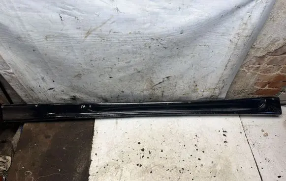 BMW 3 E30 Sill