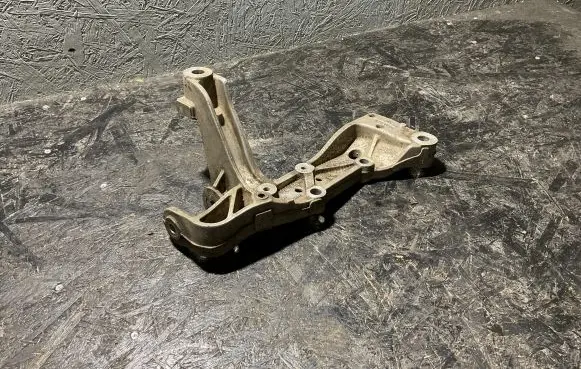 Audi A3 S3 8P Engine mounting bracket 1K0199296