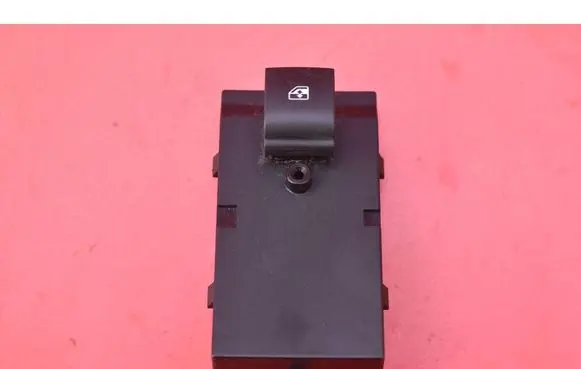 Opel Mokka Electric window control switch 13301886