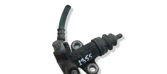 Toyota GT 86 Clutch slave cylinder 