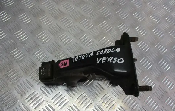 Toyota Corolla Verso E121 Engine mounting bracket
