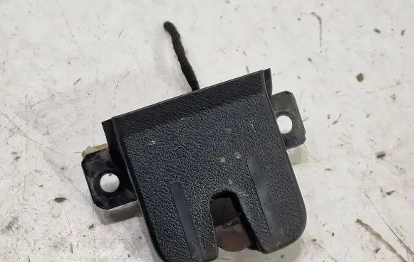 Volkswagen Touareg I Tailgate/trunk/boot lock/catch/latch 7L6827505