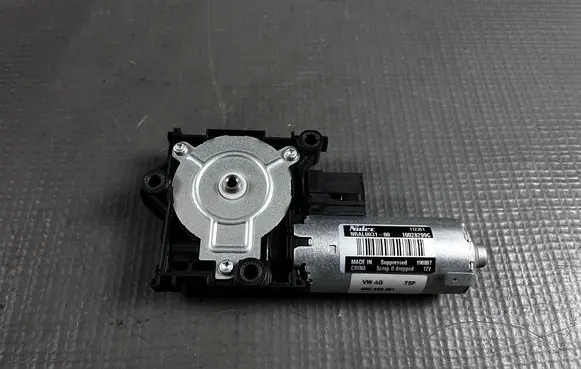 Audi SQ7 Sunroof motor/actuator 10028299C NRAL003100