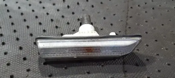 BMW 3 E36 Front fender indicator light E130144 8360205