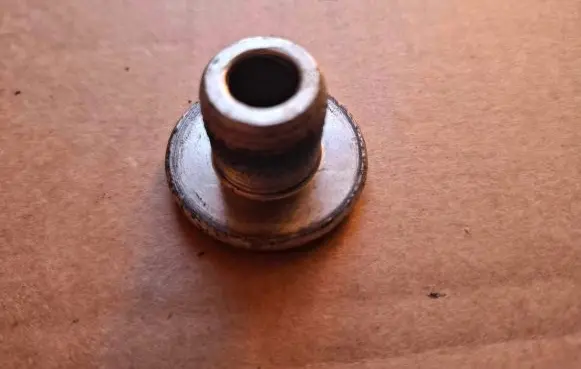 Volkswagen Touran I Nuts/bolts 