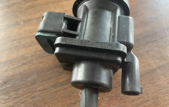 Mercedes-Benz C W203 Turbo solenoid valve 4715396