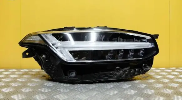 Volvo XC90 Headlight/headlamp 31655775 2952