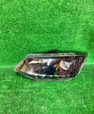 Skoda Fabia Mk3 (NJ) Headlight/headlamp