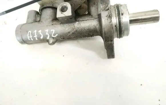 Subaru Legacy Master brake cylinder