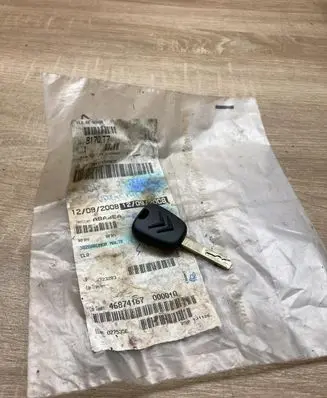 Citroen Xsara Ignition key/card 9170T7
