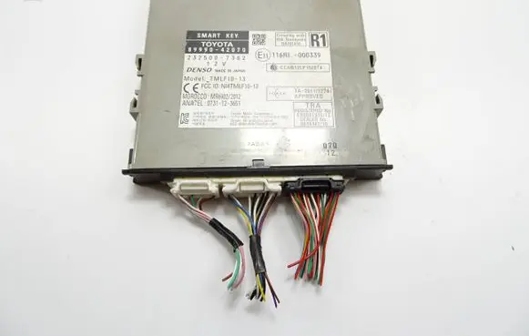 Toyota RAV 4 (XA40) Keyless (KESSY) go control unit/module 8999042070 2325007382 116RI000339