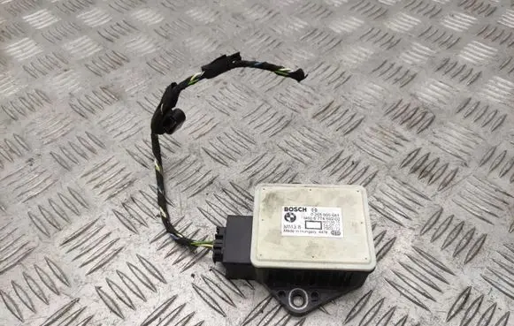 BMW 5 E60 E61 ESP acceleration yaw rate sensor 0265005681