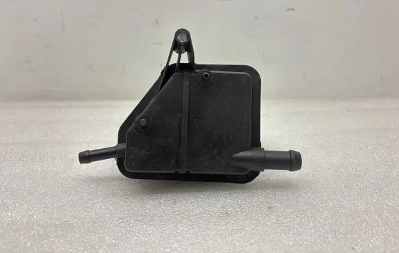 Audi A3 S3 8L Power steering fluid tank/reservoir 1J0422371B