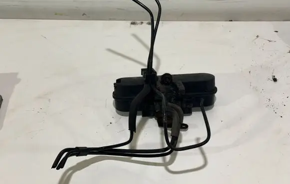 Citroen C5 Vacuum air tank 9635576177