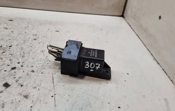 Peugeot 307 Glow plug pre-heat relay 51252002 9640469680