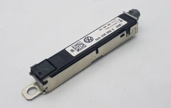 Volkswagen Jetta VI Aerial antenna amplifier 5C6035552C 920264304