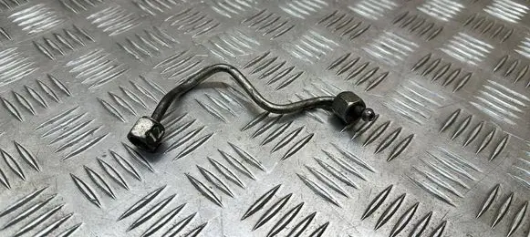 Renault Megane III Fuel injector supply line/pipe 