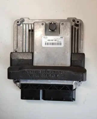 Audi A5 8T 8F Engine control unit/module 8R0907401J