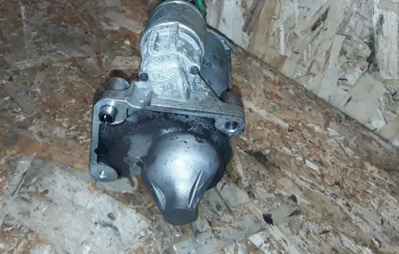 Citroen C3 Picasso Starter motor 9662854180