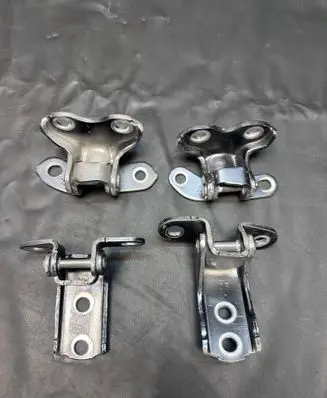 Toyota Hilux VIII Front door hinge set 6871002070 6873052010 687500D030