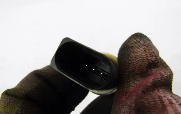 Volkswagen Polo V 6R Oil pressure sensor 1K0959126A