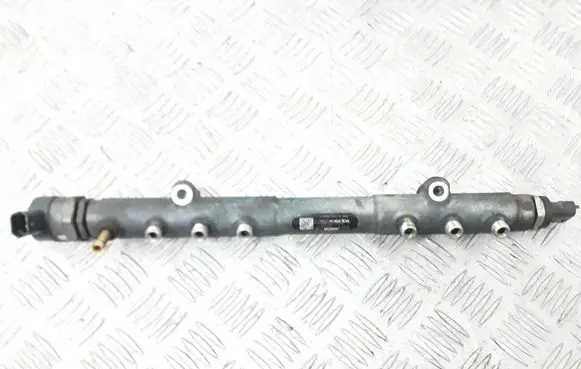 Volvo XC90 Fuel main line pipe 0445215023 30757146