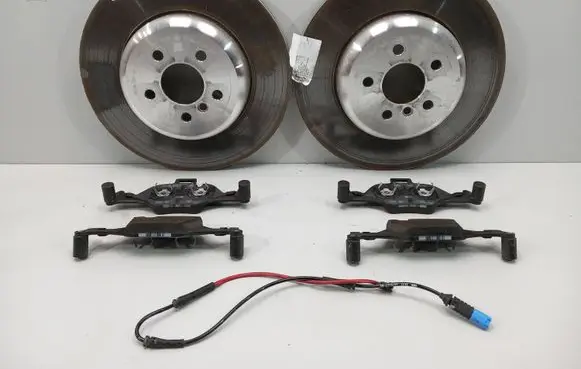 BMW 3 G20 G21 Brake discs and calipers set 