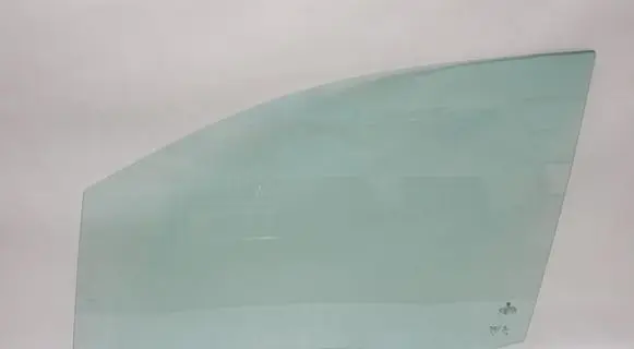 Volkswagen Touran III Front windscreen/windshield window 5TA845201