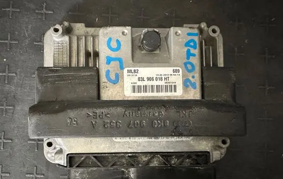 Audi A4 S4 B8 8K Engine control unit/module 03L906018HT 08307644