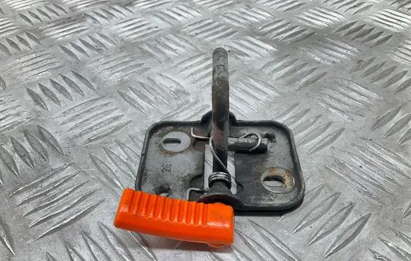 Volkswagen Scirocco Engine bonnet/hood lock/latch loop/hook 1K8823186D