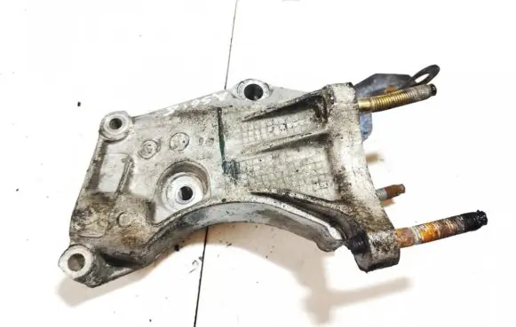 Fiat Ulysse Engine mounting bracket