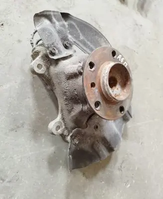 BMW 7 E65 E66 Front wheel hub spindle knuckle